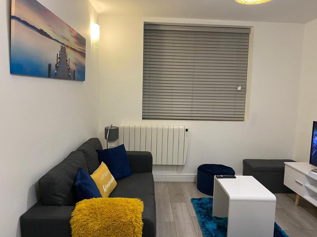 Marie'S Serviced Apartments- 2 Bedroom City Stay Бедфорд Экстерьер фото